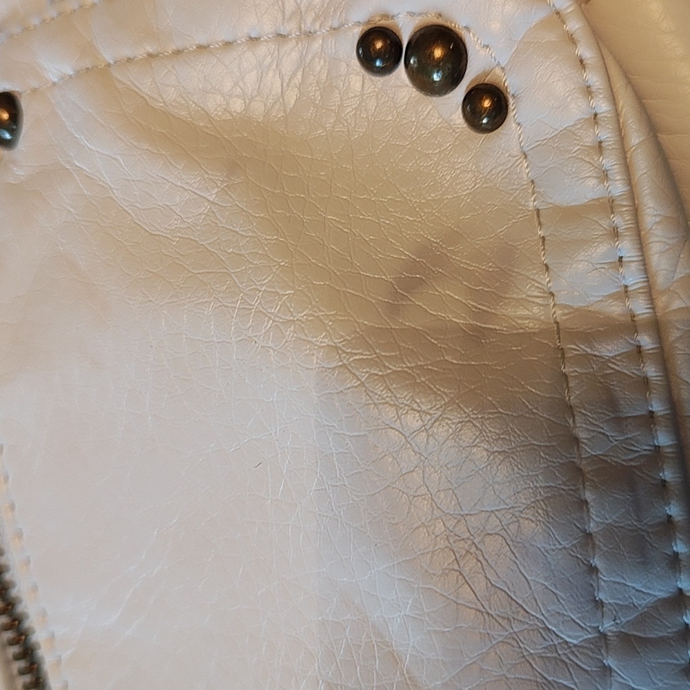 White Bruno purse - Picture 11 of 12